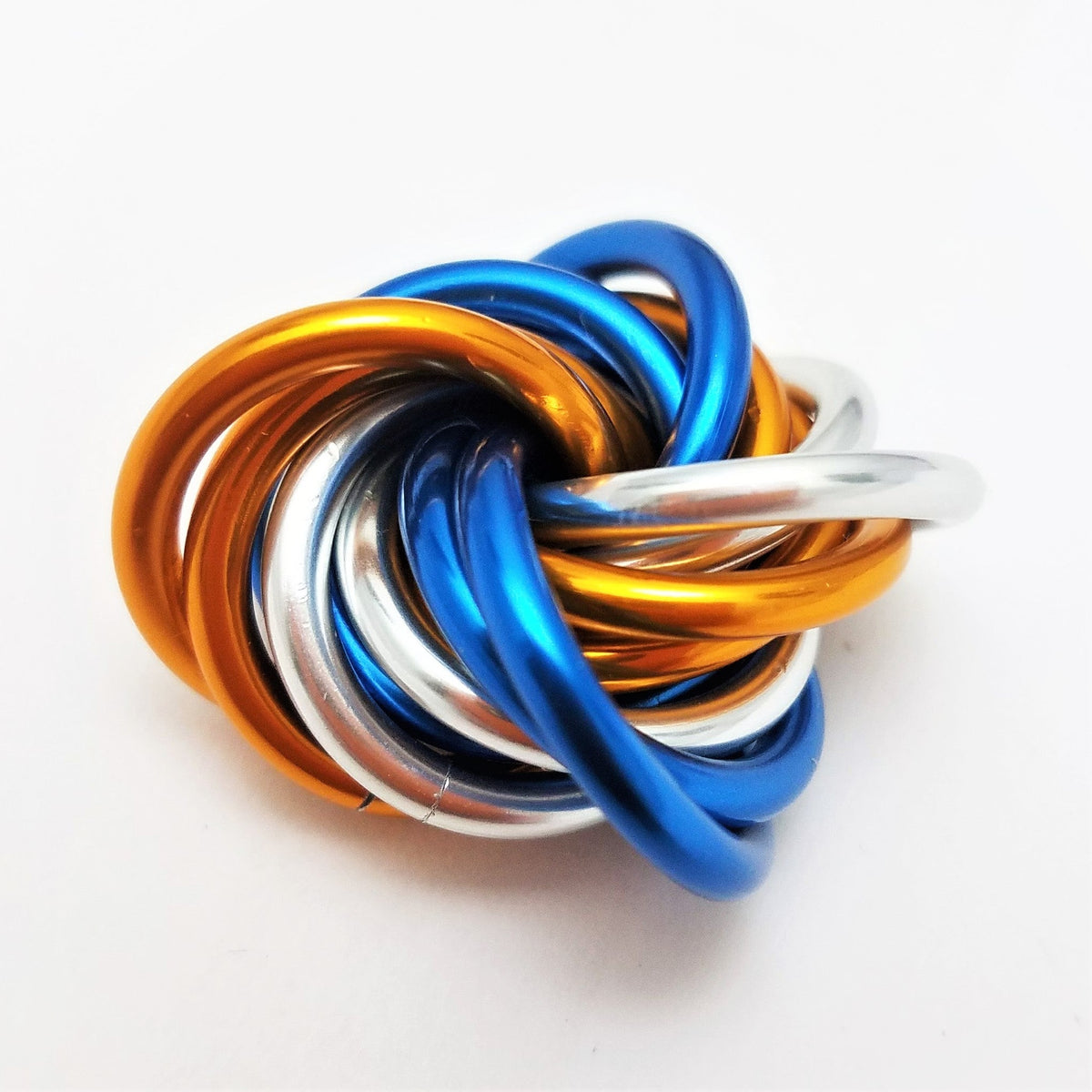 Möbii Multicolor Fidget Ball - Viral Drop Club
