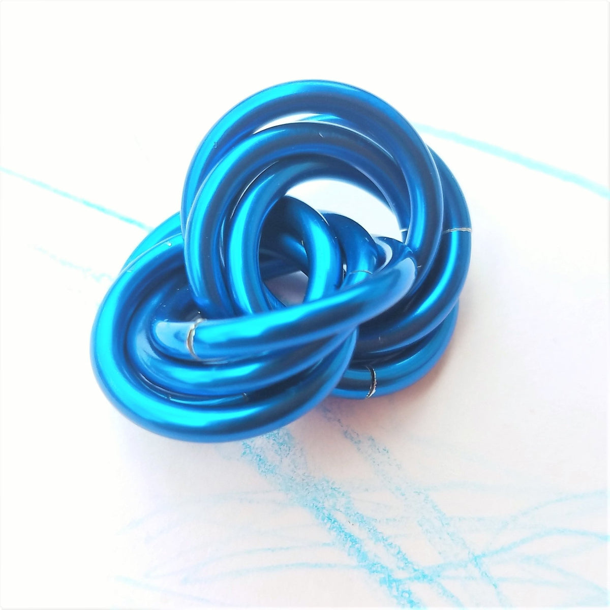 Möbii Solid-Color Fidget Ball - Viral Drop Club