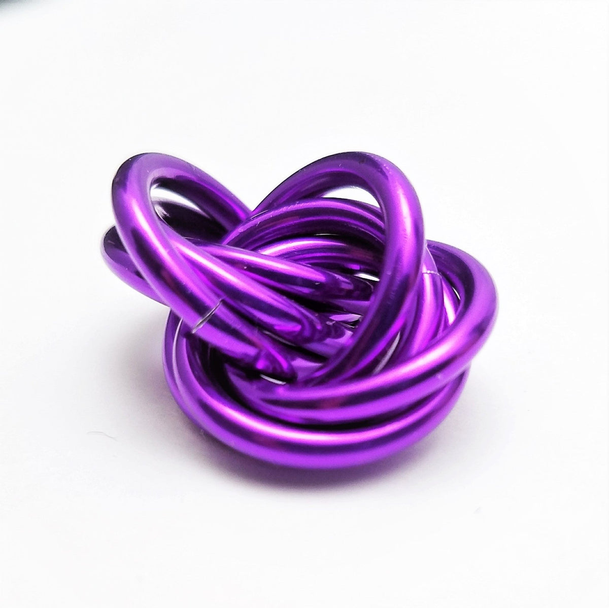 Möbii Solid-Color Fidget Ball - Viral Drop Club